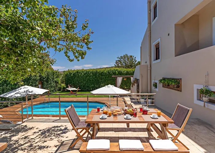 Villa Ellovos With Private Pool