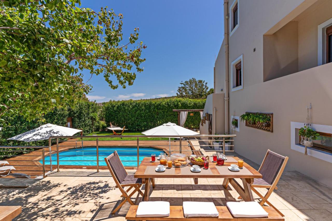Ellovos With Private Pool Rétino