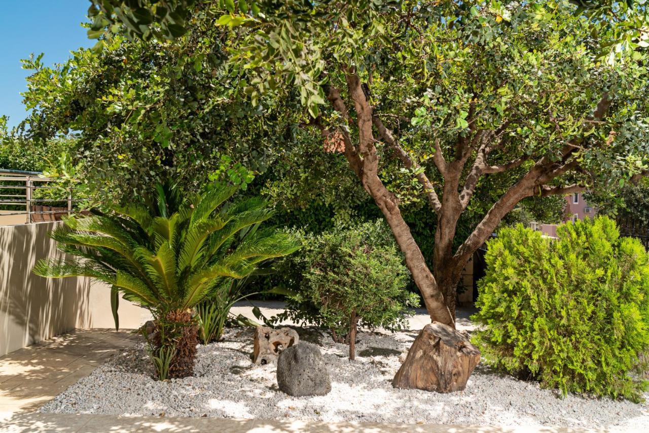 Ellovos With Private Pool Villa