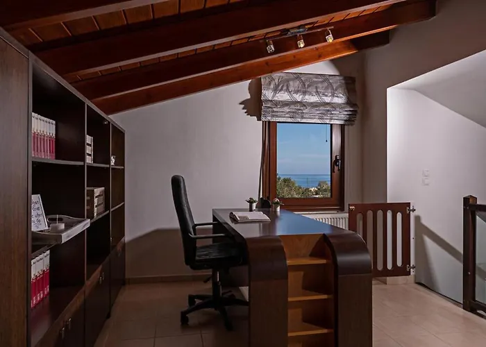 Villa Ellovos With Private Pool