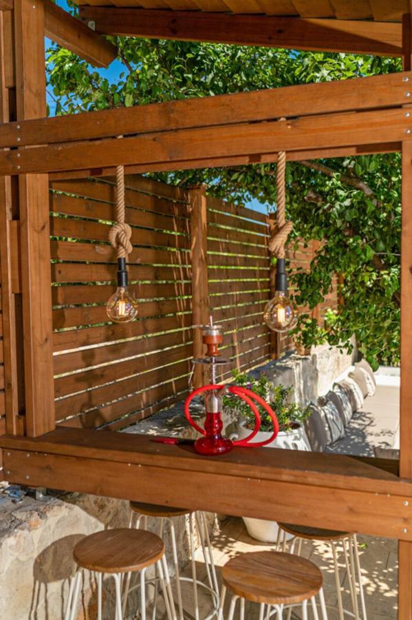 Ellovos With Private Pool Villa *