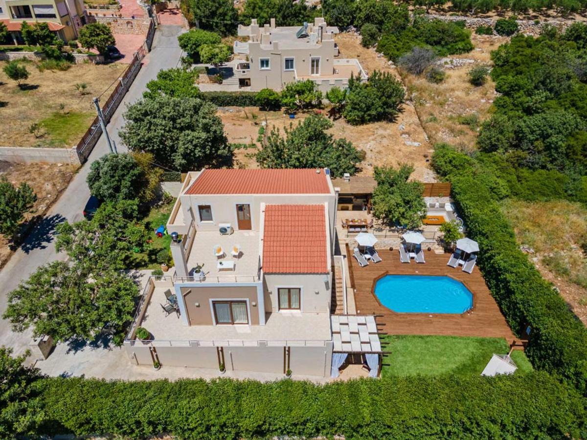 Ellovos With Private Pool Villa *
