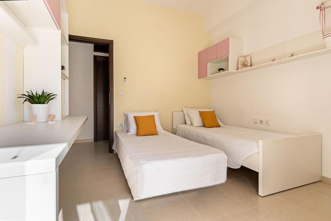 Ellovos With Private Pool Villa *