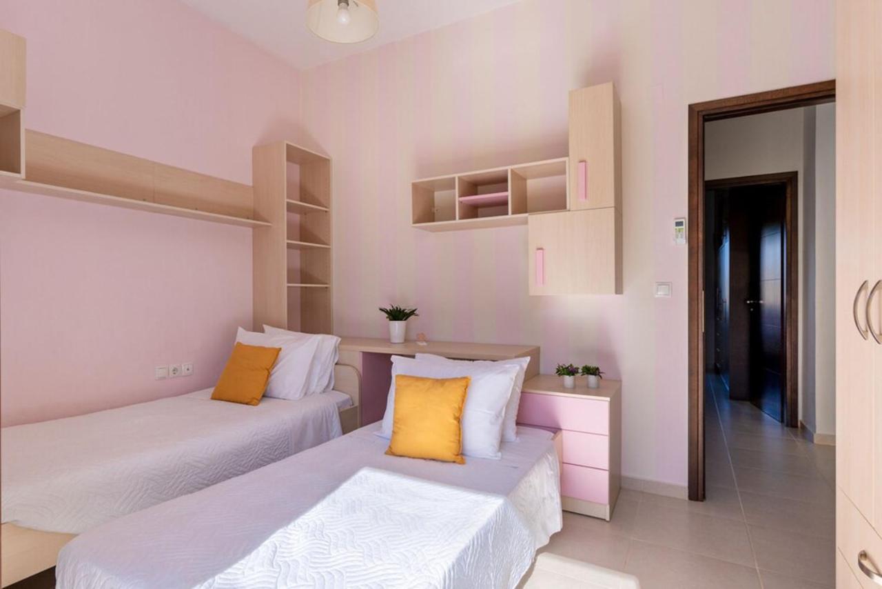 Ellovos With Private Pool Villa